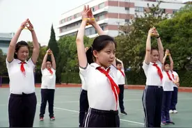 教育部：复学初期不提倡组织集体跑步，运动时不可佩戴N95口罩图片
