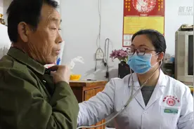 河北平乡：贫困群众“一键呼” 医疗服务“即时通”视频封面