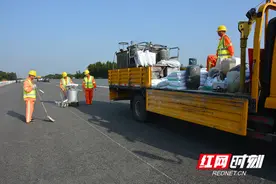 长益扩容土建工程基本完成 交安工程高效推进图片