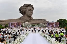 5·20，橘子洲见证了62对最美天使最甜蜜的爱情图片