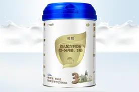 宝宝睡觉总喜欢摇头，是不是生病了？图片