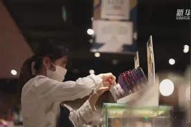 外卖送书　直播推书　小书店“上线”获新生视频封面