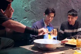 《周游记》开启东京之旅 周杰伦变“魔术先生”图片