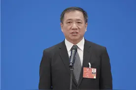 首场“委员通道”，他们不约而同关注教育图片