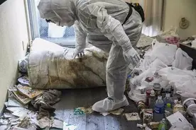 时间停止的房间 | 日本每年超3万人「 孤独死 」，清洁公司工作的小姐姐亲手复制了「 孤独死 」后的房间细节，震惊网友图片