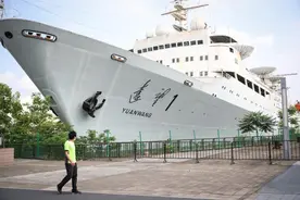 这艘停在黄浦滨江的大船要修缮改造啦，今年上半年或将重新对外开放图片