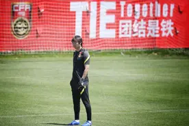四大外援都上了，上港怎么会惨败给国足的？图片
