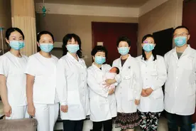 全省首例！省妇幼保健院成功让隐性遗传白化病家庭获得健康宝宝图片