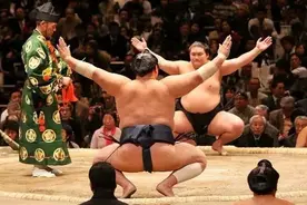 日本相扑：大胖子打架背后的辛酸史图片