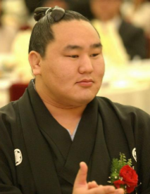 日本相扑：大胖子打架背后的辛酸史