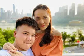 走心！男友出差多地拍下求婚视频 520领证结束10年爱情长跑图片