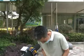 揪心！广西2岁男童跌入热油桶，全身大面积烧伤！别再这样逗娃了图片