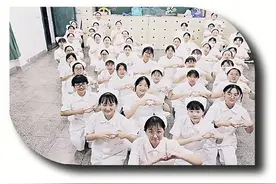 发扬南丁格尔精神 传承抗“疫”担当 永康卫校护士节唱响别样“天使赞歌”图片