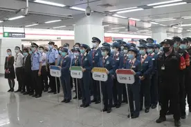 杭州一妈妈带孩子乘地铁，刷爷爷的老年卡？被查到了图片