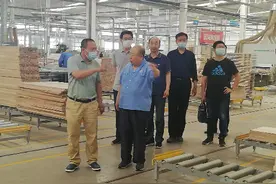 省消保委、市消协一行到邢台蓝鸟家具进行消费体察图片