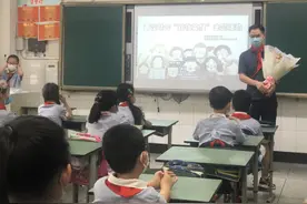 熊猫邮局牵手极客数学帮走进成都中小学，开展特别的“开学第一课”图片
