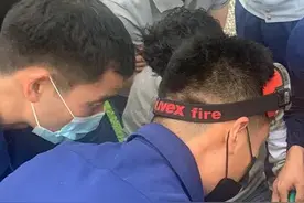 男子把朋友的婚戒戴自己手上，接下来的一幕让他后悔莫及图片
