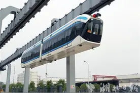 行走悬崖峭壁尽赏美丽景色，国内首条空轨商业运营线恩施开建图片