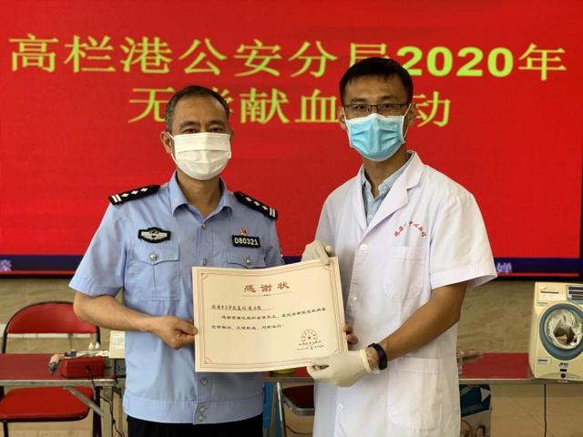 �麣�����۹���������һ����Ƭ������