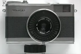 Rapid胶卷、发条过片的半幅相机：日本富士Fujica Rapid D1图片
