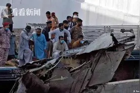 最后求救录音曝光！巴基斯坦一客机坠入居民区 至少76人遇难图片