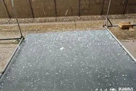 山东冰雹又来！杏核大小密密麻麻，车窗被砸破...马上还有雷雨大风图片