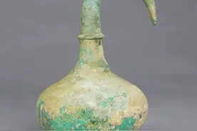 河南出土一个青铜壶，里面装着超3000毫升液体图片