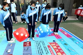 滑县一中：垃圾分类 让校园更美丽图片