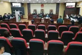 以“靠面房”方式实施敲诈勒索、强迫交易，一家族式“恶势力”团伙13人受审图片