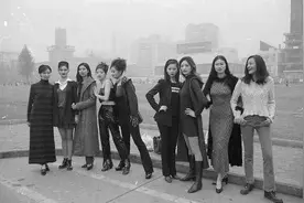 成都老照片丨看一看，上世纪90年代成都街头的美女图片