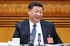 中国总资产已经超过1300万亿元人民币；欧洲成为受新冠病毒影响最为严重的大洲丨财经早餐图片