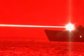 美军成功测试高能激光炮 俄专家吐槽：稍微有点雾霾就不管用了图片