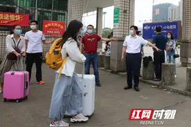 湖南文理学院春季学期首批2700余名学生顺利返校图片