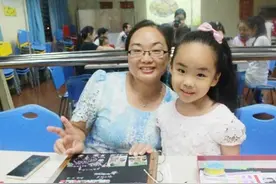 陪孩子在阅读中成长 马峦书香家庭用阅读培养习惯图片