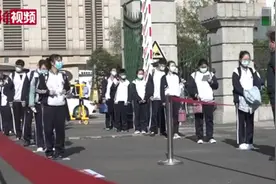 黑龙江高三学生再次返校复学，网友：太不容易了，加油图片