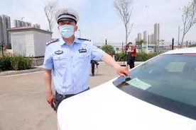54秒 | 临牌不是“挡箭牌”济南交警查获多起涉及临牌车辆违法行为图片