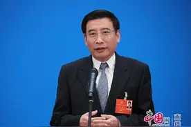 工信部部长苗圩：中央出台90条政策 有力保障中小企业发展图片