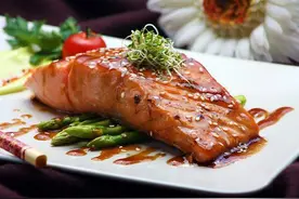 今天你翻了哪款美食牌子？晒出来，免费领整箱苏打水图片