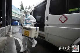 揭秘武汉核酸检测实验室：实验室仪器24小时运转，精确度高达纳米级别图片