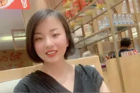 新青年·上封面 | 85后青年带领200人团队 填补宜宾智能投影产业空白图片