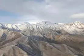 甘肃一雪豹调查队员无人区突发意外，直升机“穿越”恶劣天气千里救援图片