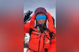 登峰测极｜珠峰高程测量登山队修路组把安全路线绳铺设至峰顶图片