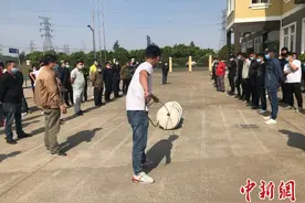 浙江岱山渔民休而不“闲”1782艘渔船伏休季“强筋健骨”图片
