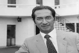 港媒：港澳知名爱国企业家何鸿燊逝世 享年98岁视频封面