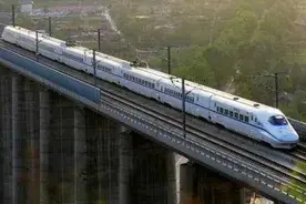 连续5年被@！这个高铁项目不简单 | 聚焦全国两会图片