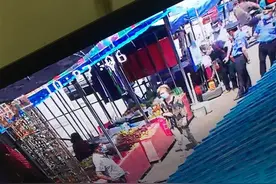 带着20万存款去买车包不见了，民警调看监控追回图片