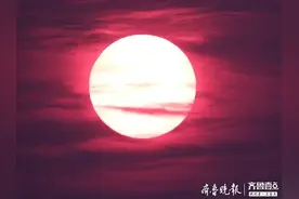 情报站｜美！潍坊日出红彤彤，彩云如薄纱，渲染了整个天际图片