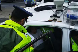 黑车“亮灯”复工？执法部门精准打击上门查扣图片