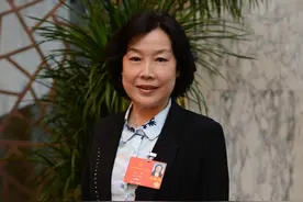 高琛代表：“线上+线下”将成为教育教学常态模式图片