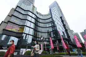 法媒：为何奢侈品牌巴黎世家在中国的销量比隔离前还要好？图片